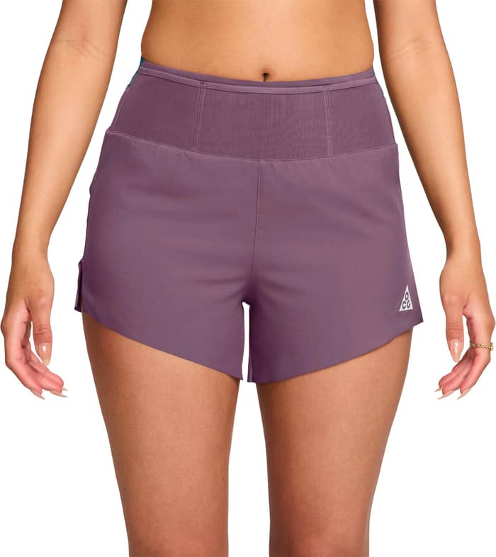 W Nike ACG Trail Df 4In Short Violet Dust Tattoo Summit White