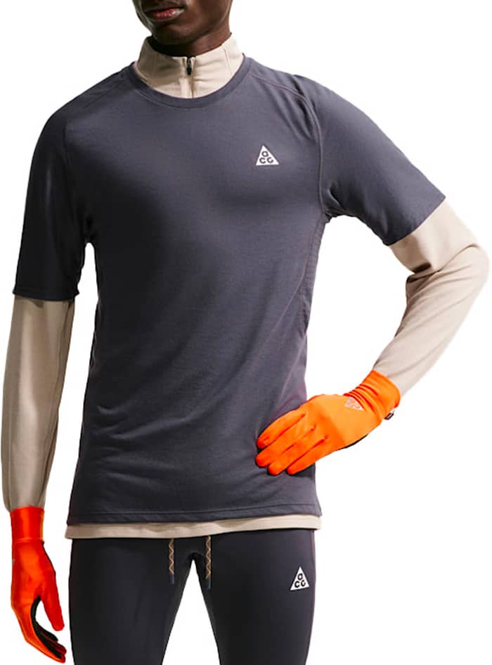 M Nike ACG Solar Chase SS Tee Gridiron/Gridiron