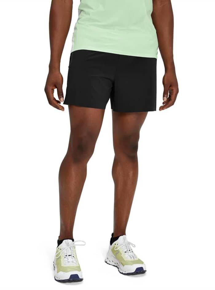 On Ultra Shorts M Black Trail running shorts : Snowleader
