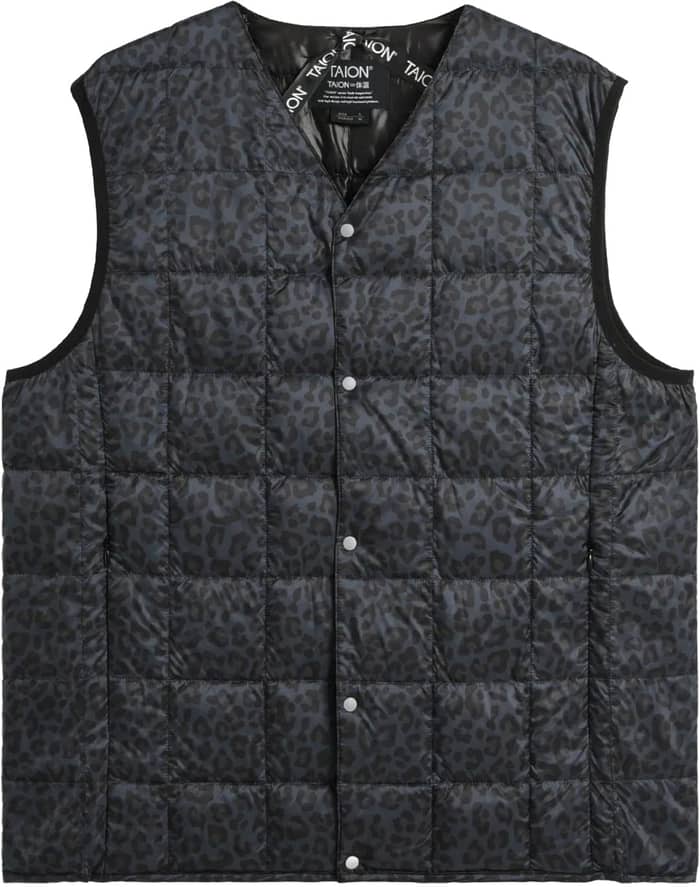 V-Neck Button Down Down Vest Black Leopard