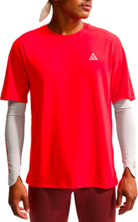 M Nike ACG Dri-Fit ADV Solar Chase SS Tee Lt Crimson Summit White