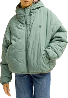 Fall Camper Puffer Jacket Stormy Seas