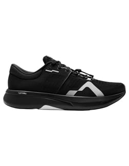 R1 M Black