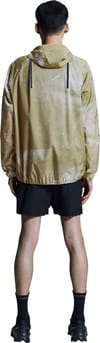 On Running + Ultra Jacket M White Caper