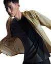 On Running + Ultra Jacket M White Caper - 3