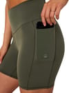 Vuori Alltheform Pocket Short 6" W Army