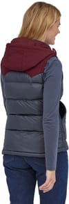 Patagonia + W's Bivy Hooded Vest Smolder Blue w/Chicory Red - 4
