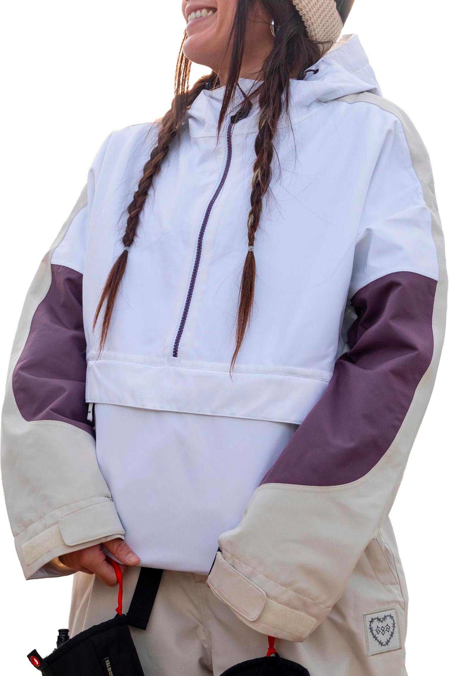 W Outline Shell Anorak White Colorblock + 686