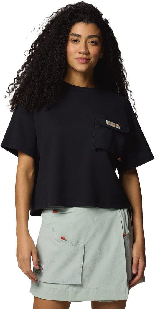 Cove Beach Cropped Pocket Tee Black + Columbia