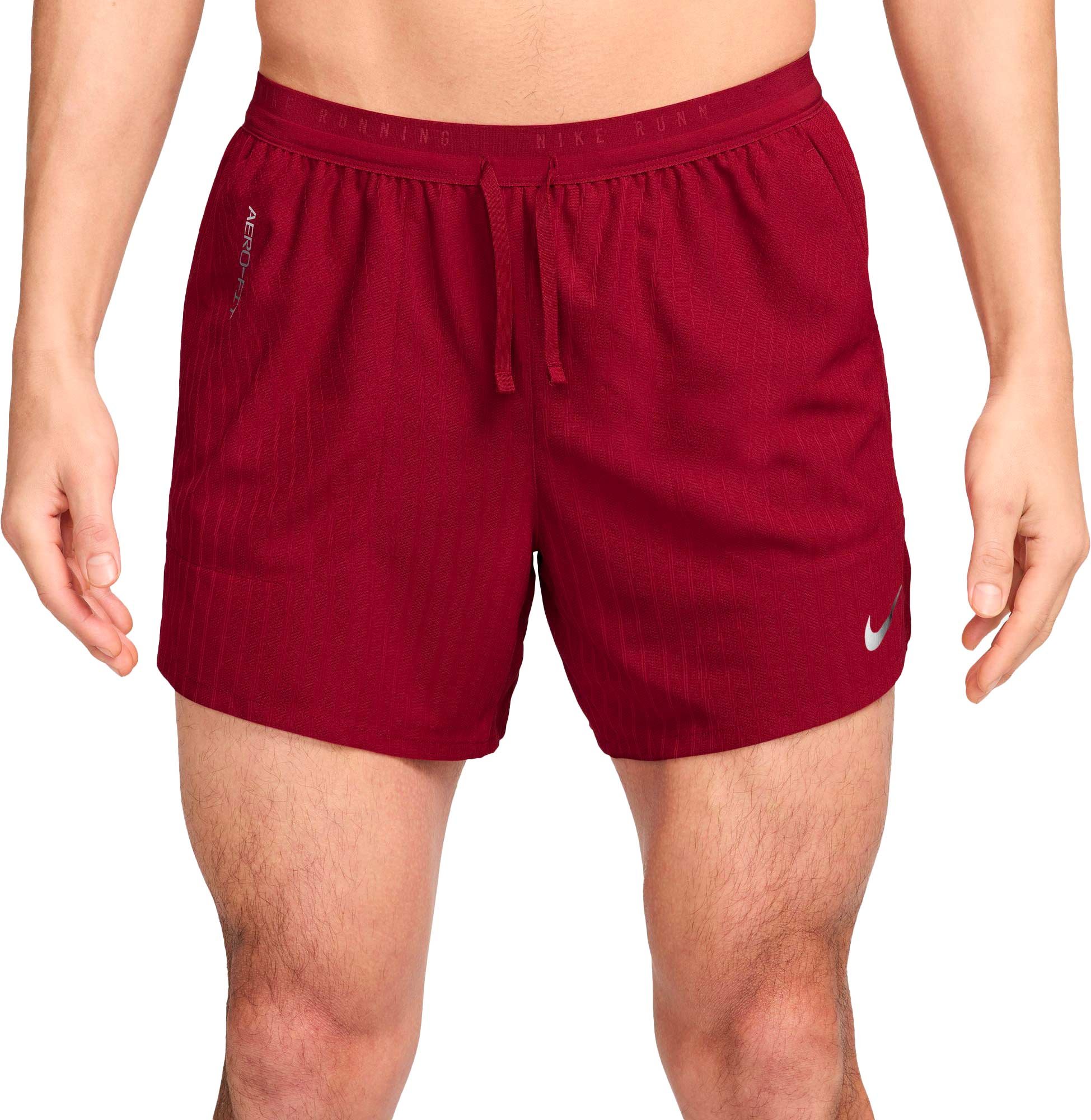 M Nike Stride 5In Short Tough Red Reflective Silver + Nike Running