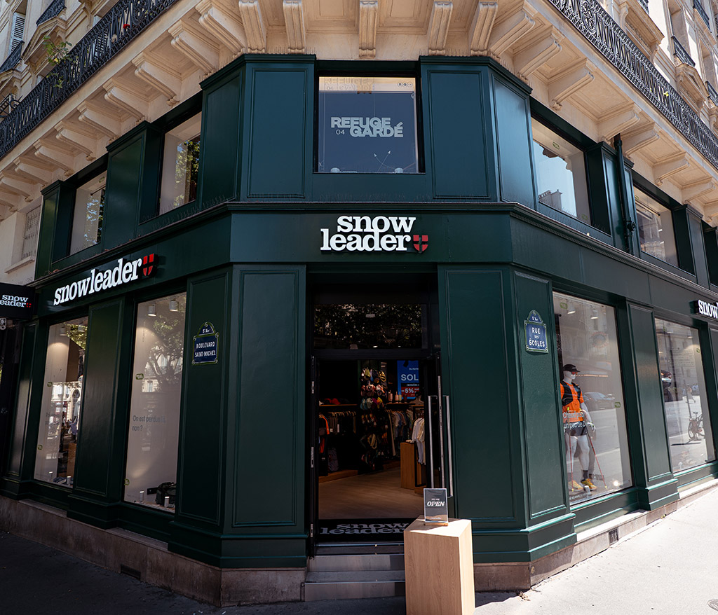 Vitrine magasin Paris Snowleader